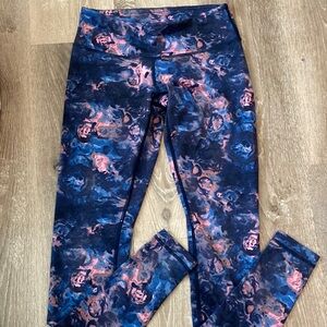 Lululemon Floral Patterned long pants Leggings